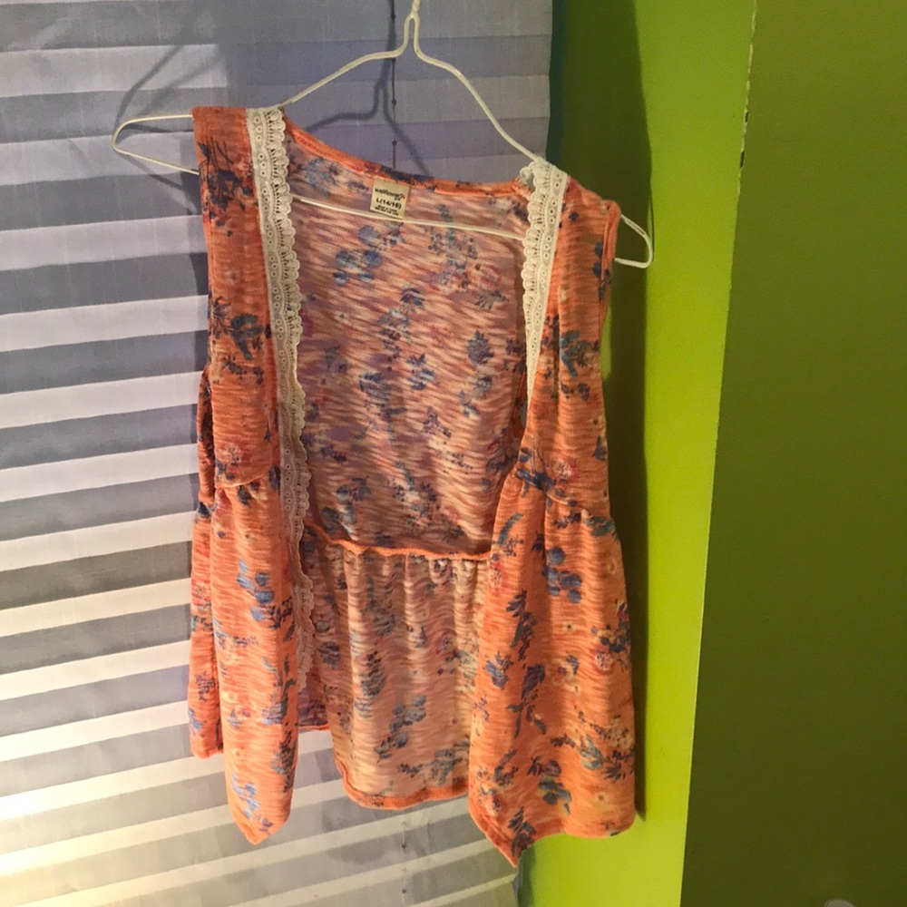 Wallflower L(14/26) girls vest with lace trim